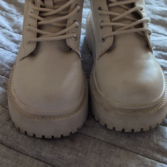 Zara Cream Combat Lace-Up Boots - Picture 2 of 6